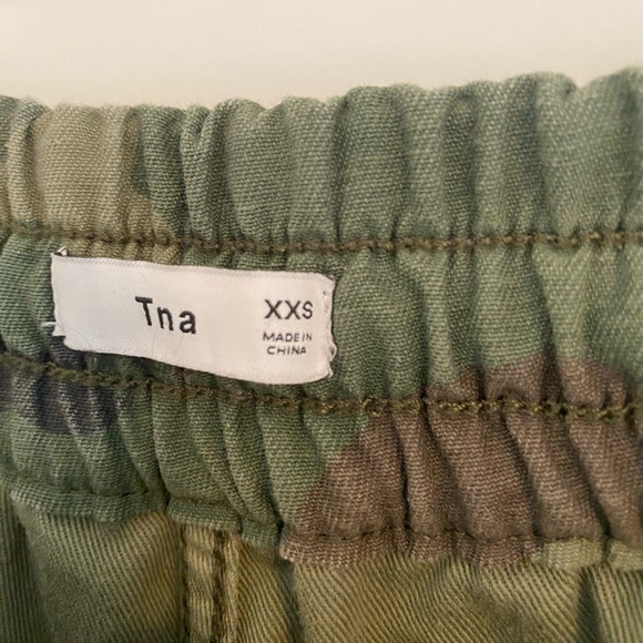 ARITZIA Tna Alix Camo Pant - Picture 2 of 2